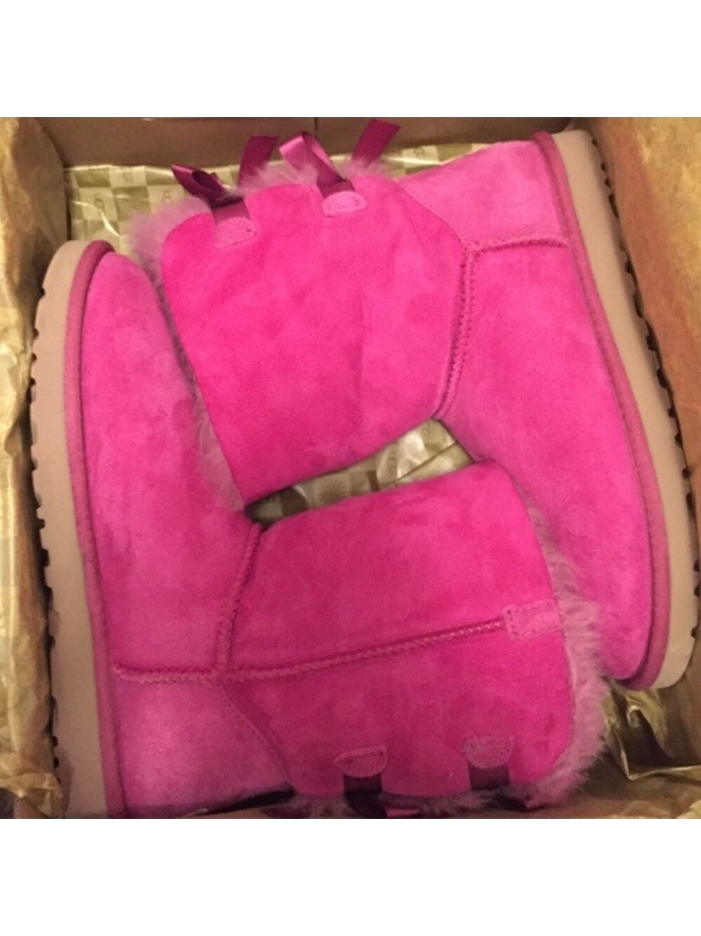 UGG Classic Bailey Bow II Boots in Paz Pink /US Womens Size 6 / Gently Used - Picture 4 of 12